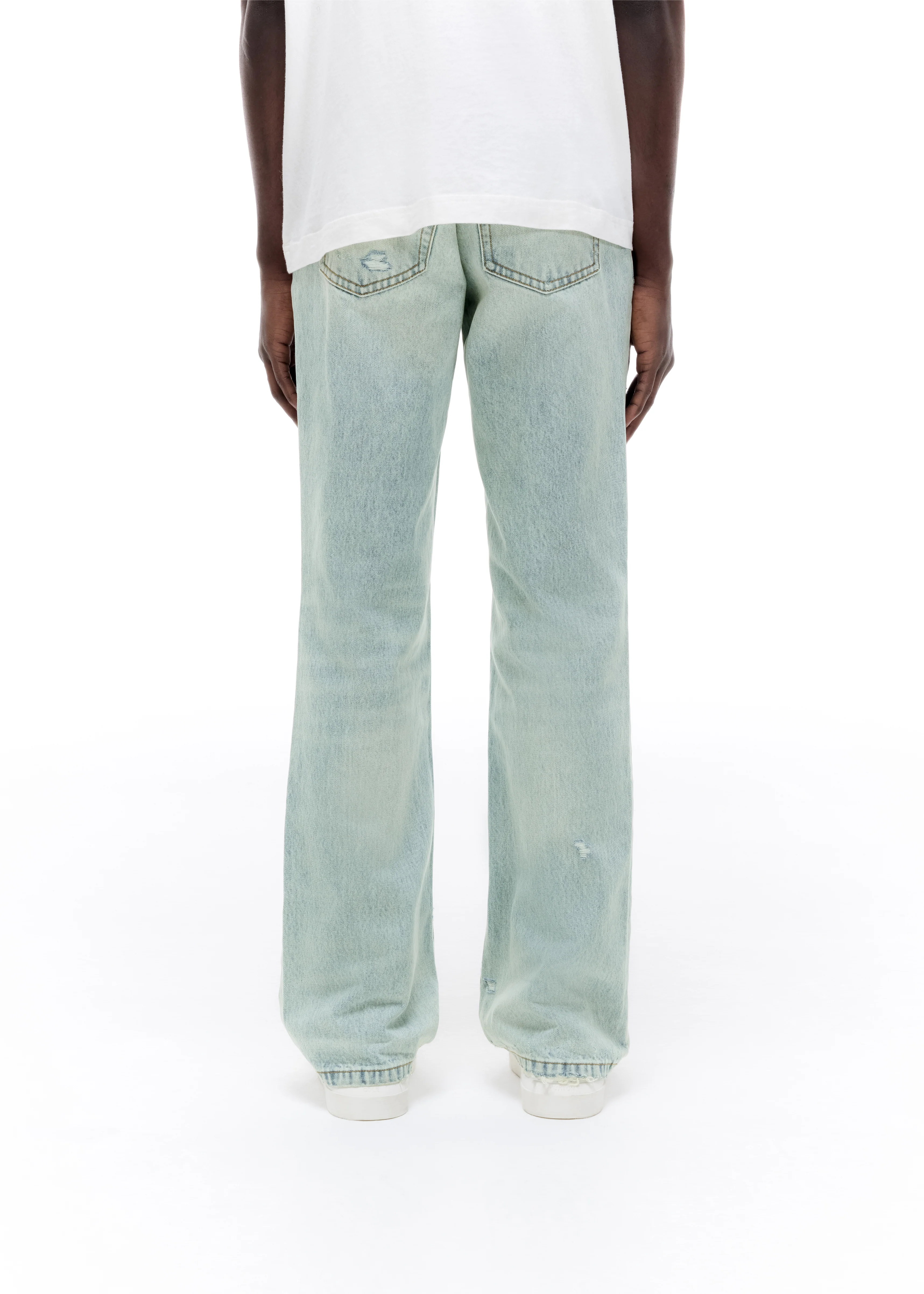 LIGHT WASH JEANS - Image 6