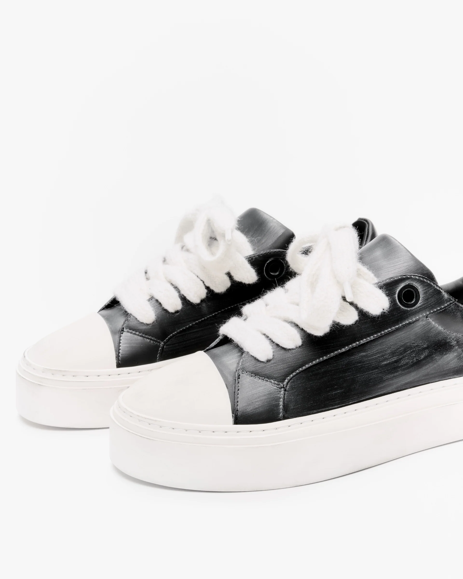 THE WILSON COURT SNEAKER - Image 3