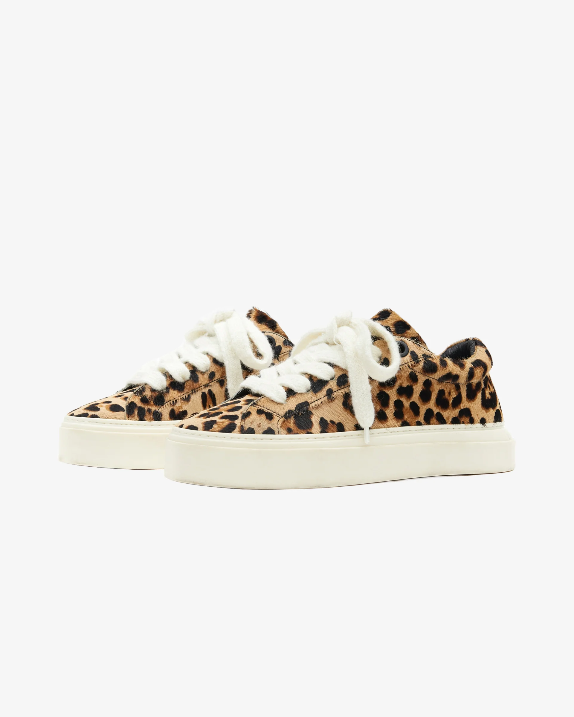 THE WILSON SNEAKER